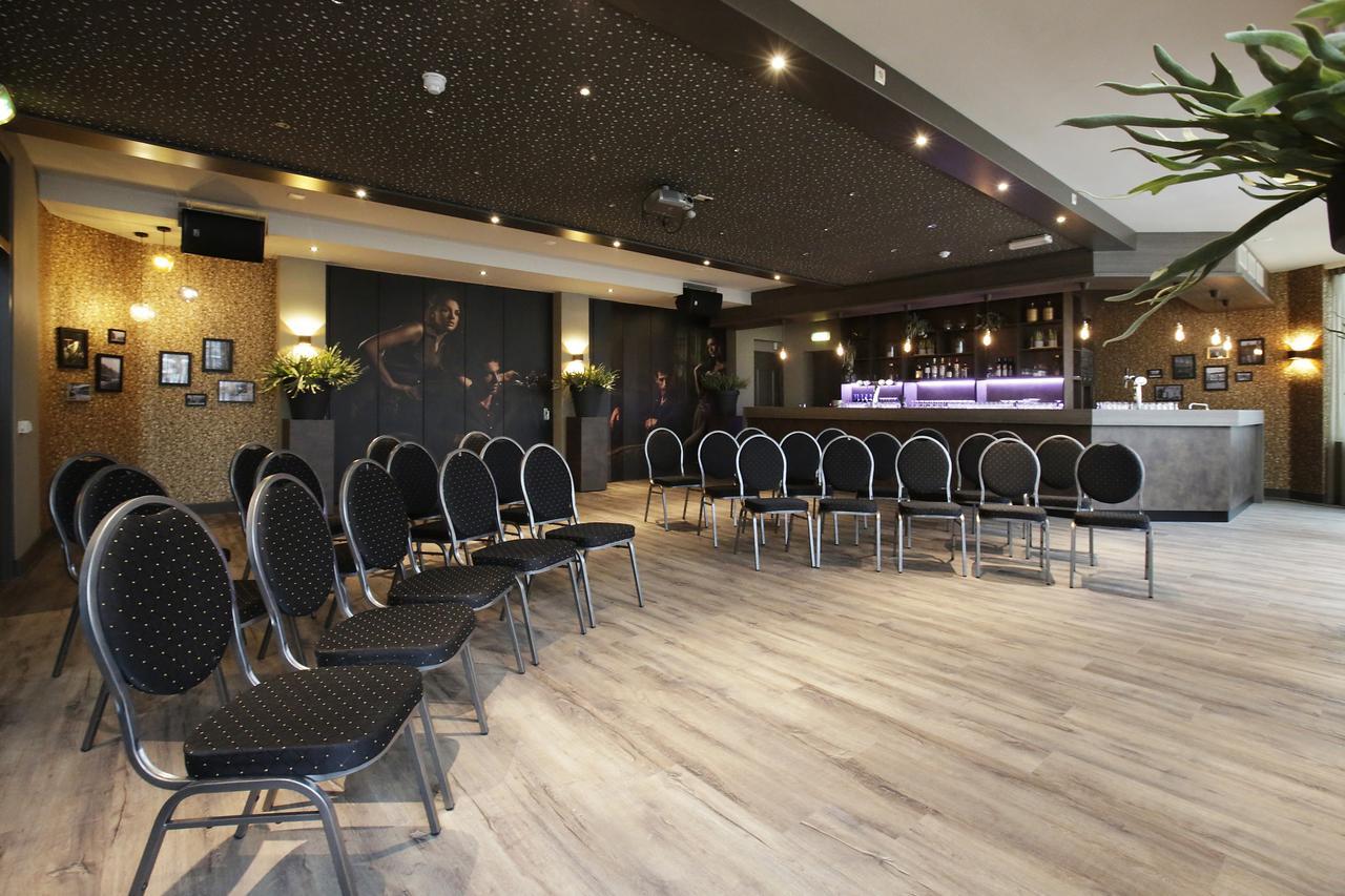 Hotel De Valk Valkenswaard Exteriör bild