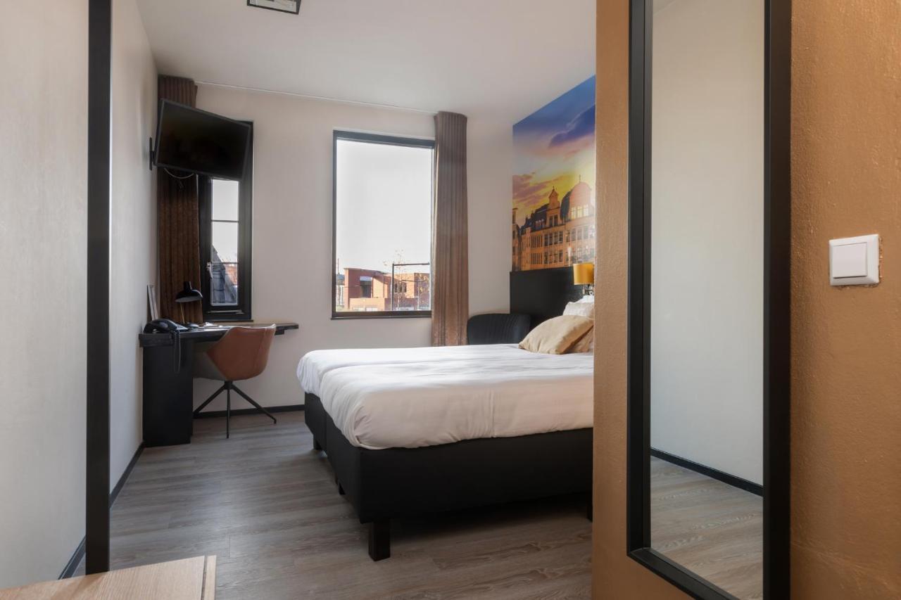 Hotel De Valk Valkenswaard Exteriör bild